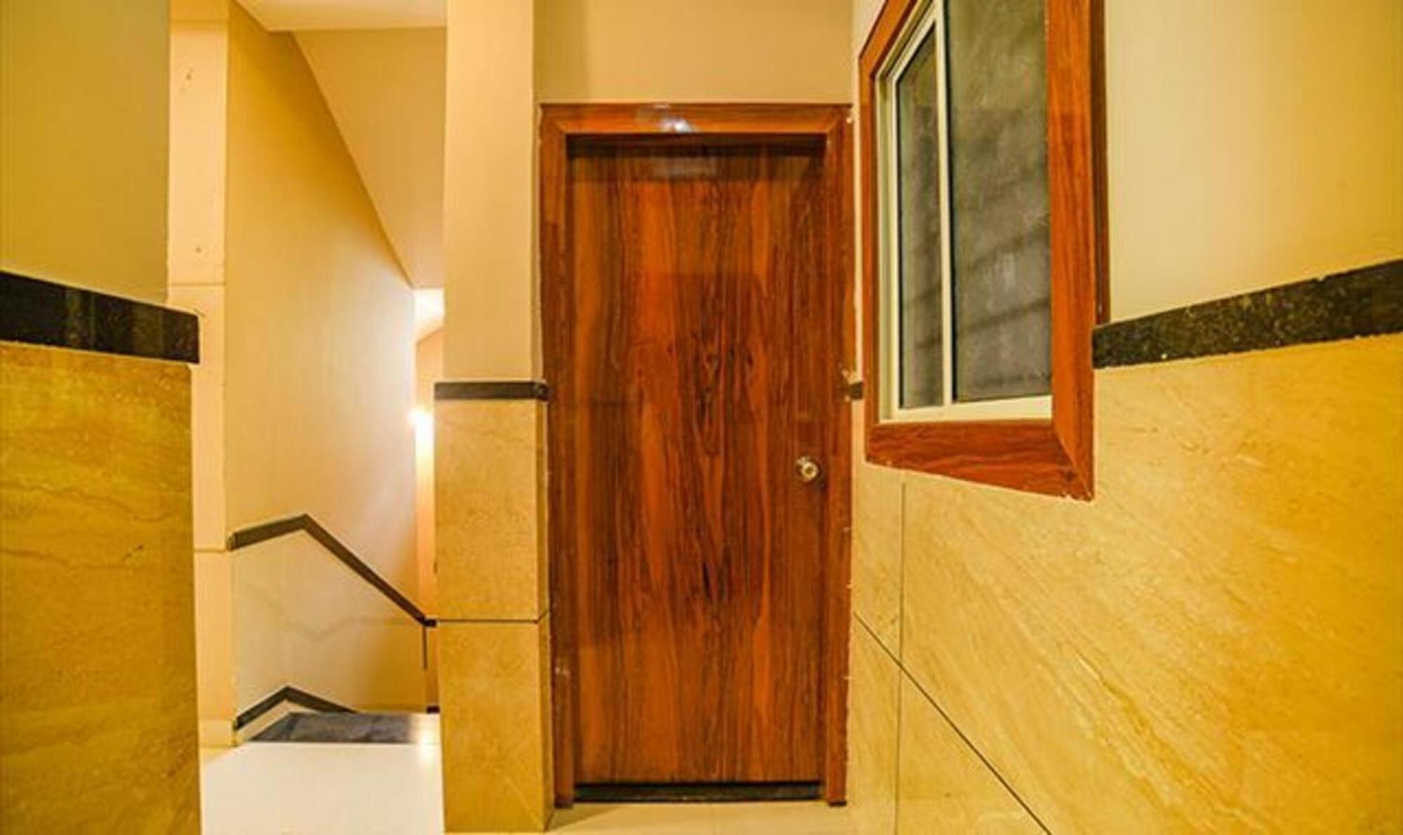 Fabhotel Royal Palace Indore Exterior photo