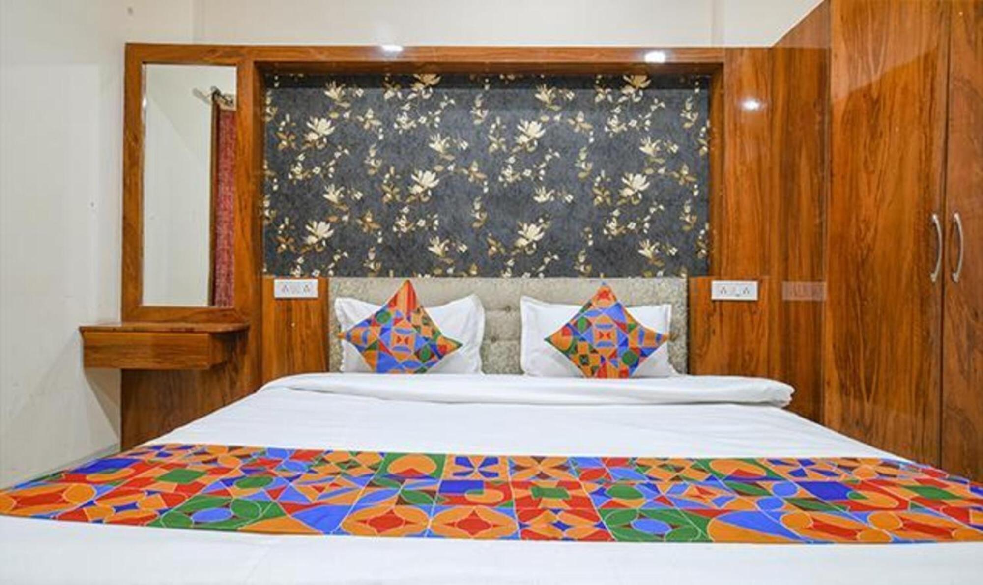 Fabhotel Royal Palace Indore Exterior photo