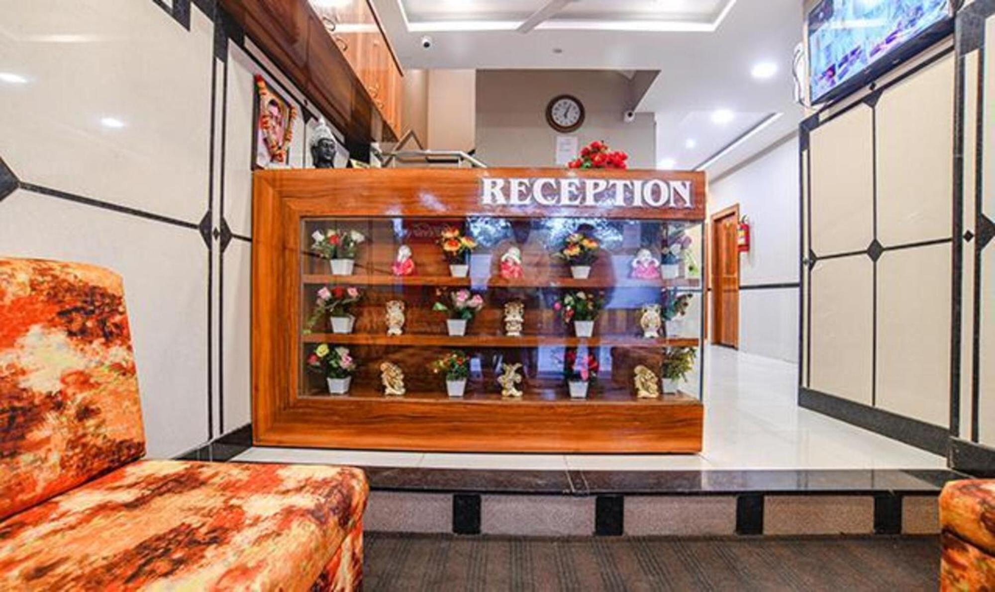 Fabhotel Royal Palace Indore Exterior photo